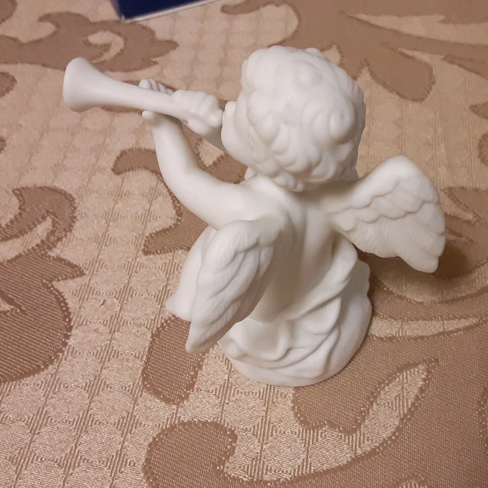 Avon Nativity Collectibles The Cherub Porcelain Figurine